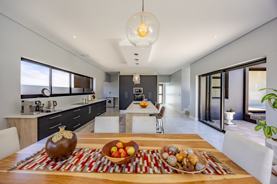 4 Bedroom Property for Sale in Crofters Valley Western Cape